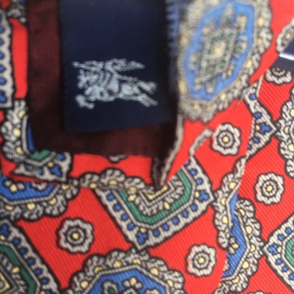 Burberry’s tie - Picture 4 of 6